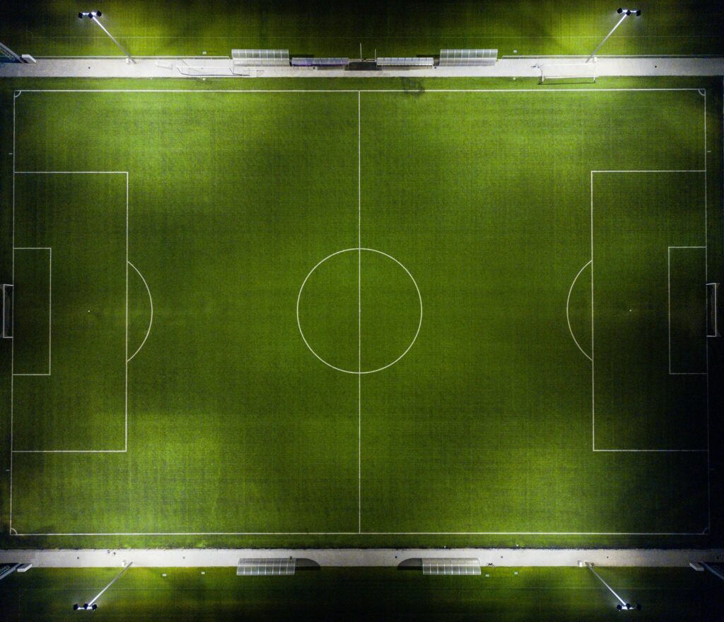 Terrain de football, univers du sélectionneur des Bleus